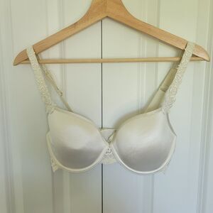 Olga Women's 34D Lightly Lined T-Shirt Bra Cream